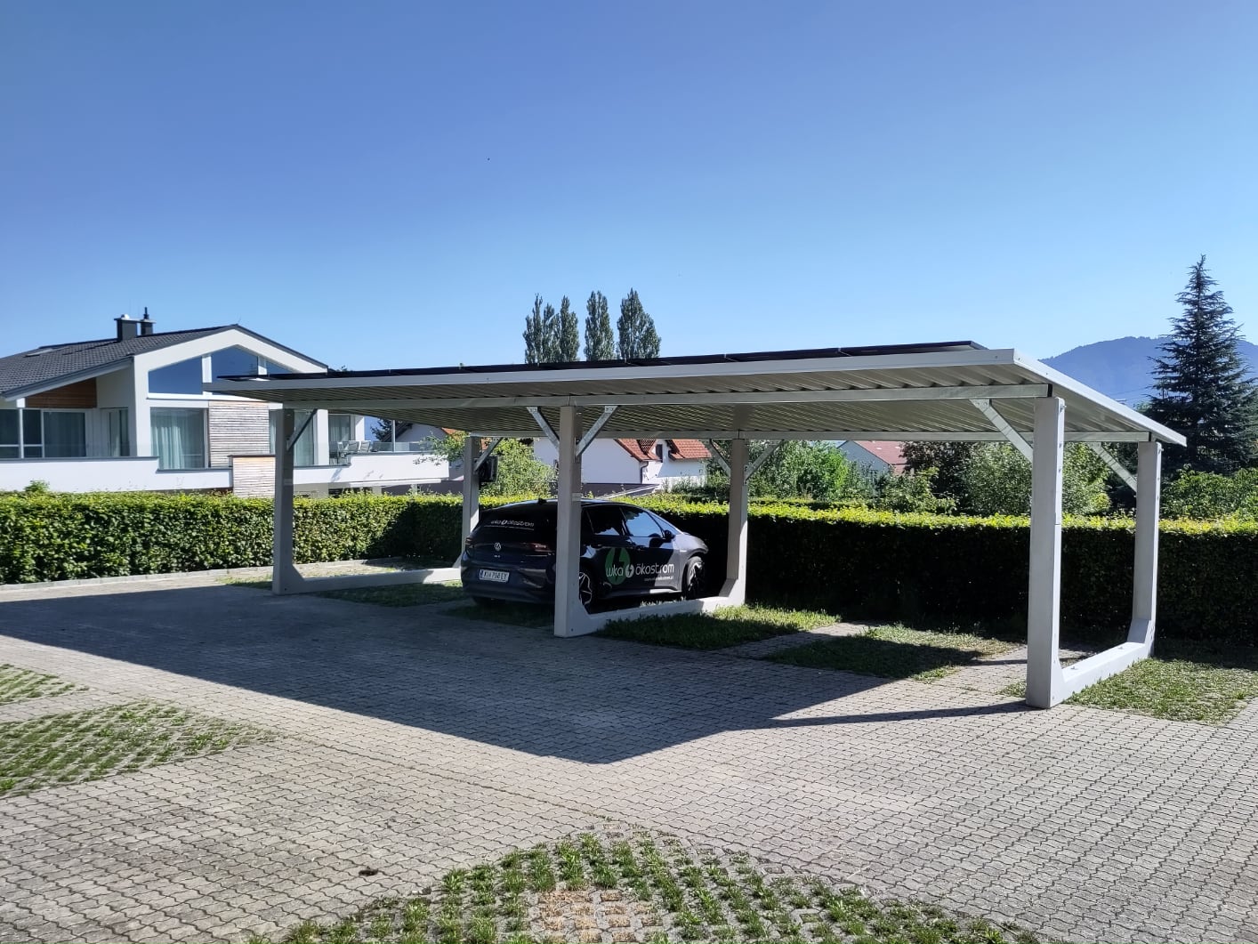 Sunport PV-CARPORTS Hotel Aichinger | WKA Ökostrom Photovoltaik GmbH